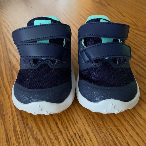 Nike toddler shoes - Picture 4 of 5